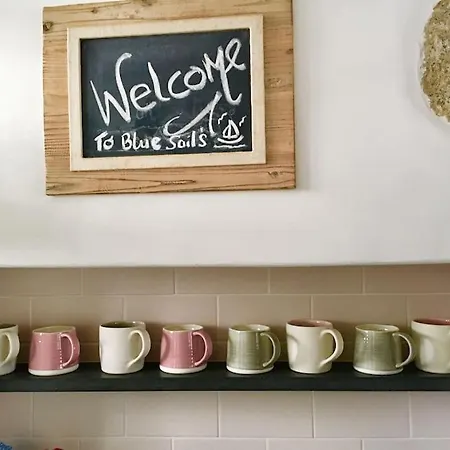 Blue Sails Cottage, Holiday home