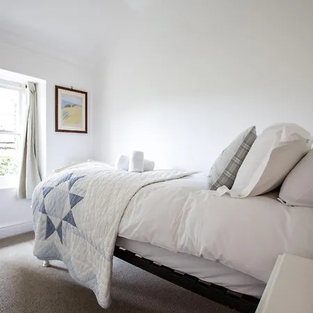 Inn The White House At The Tinners Arms St Ives (Cornwall)