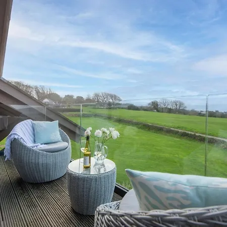 The Paddock, Castle Approach, Tregenna Castle,