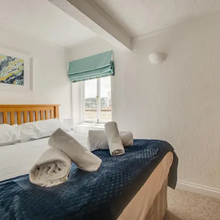 2 Copper Kettle Apartment