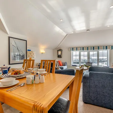 Holiday home Upper Chy Rosewarne The Wharf *