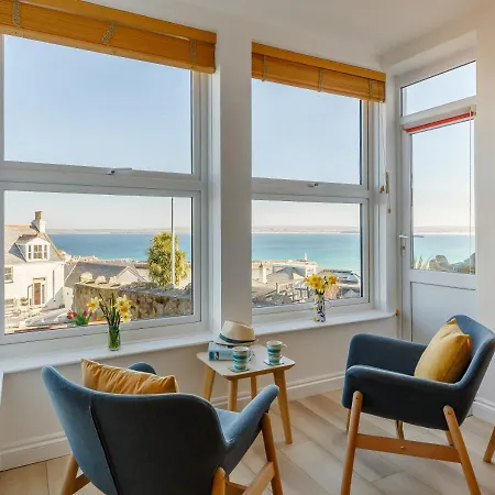 1 Seabirds House * St Ives (Cornwall)