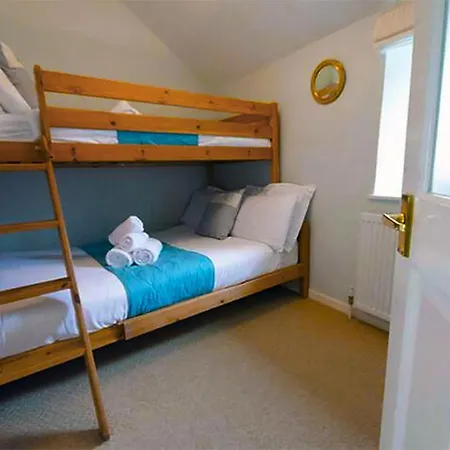 Fisherman Cottage, Sleeps 5, Pet Friendly St Ives (Cornwall)