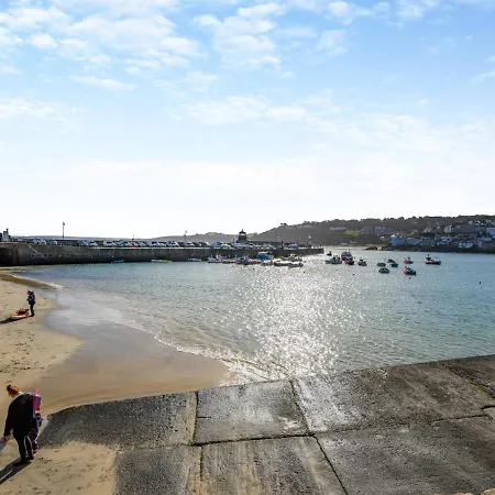 Upper Chy Rosewarne The Wharf St Ives (Cornwall)