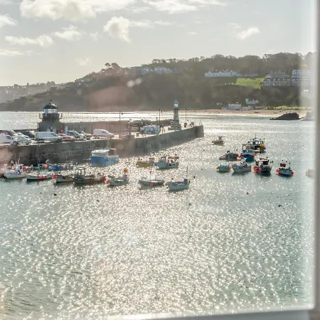 Upper Chy Rosewarne The Wharf *