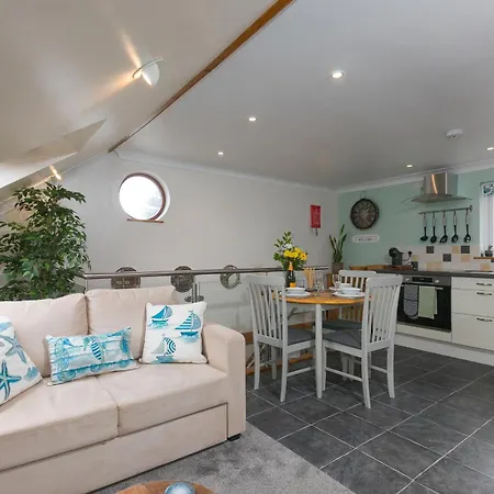 Holiday home Trevenys *
