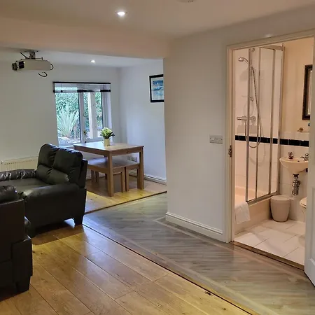 Carbis Apartment *