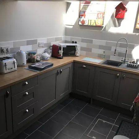 Holiday home Sea Breeze - 3 Bed House, Parking For 2 Cars *