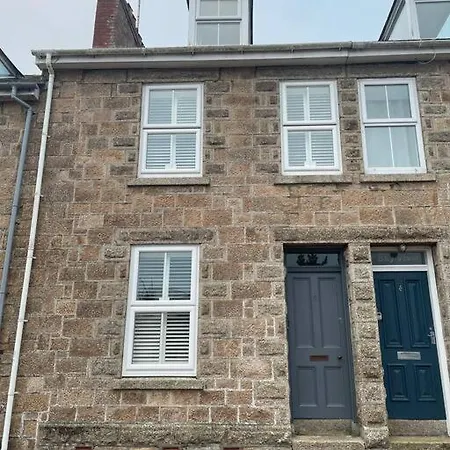 Holiday home Sea Breeze - 3 Bed House, Parking For 2 Cars