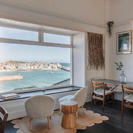Harbour View House Bed & Breakfast *