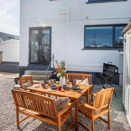 Bassetts Cove,