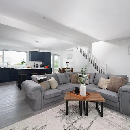 Bassetts Cove, Holiday home