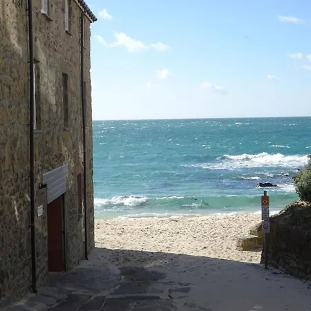 Bassetts Cove, * St Ives (Cornwall)