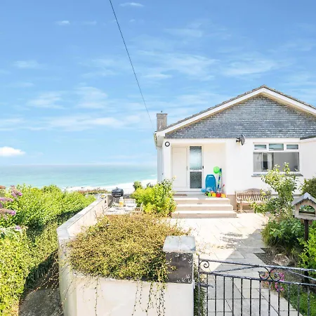 Trecarrack Carthew Way Holiday home *