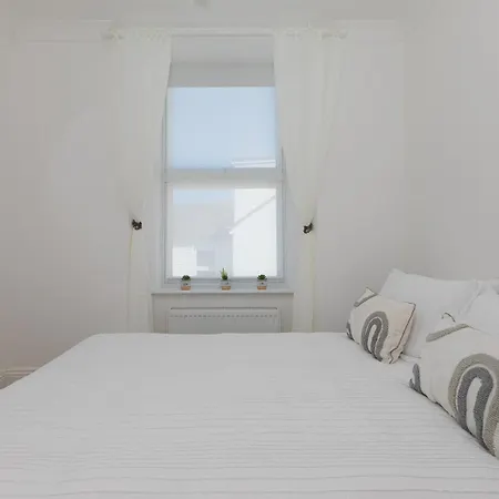Seabreeze 3 - Seaview & Parking St Ives (Cornwall)