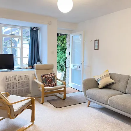 3 Redfern Court St Ives (Cornwall)