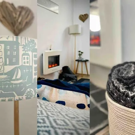 Apartment Sandy Feet, St Eia Street. Cosy + Parking *