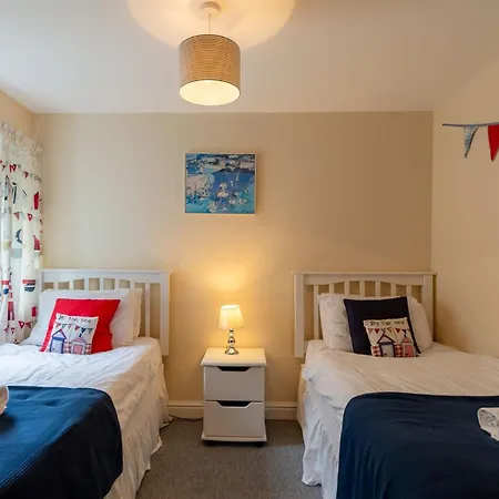 Baywatch - 2 Bed St Ives (Cornwall)