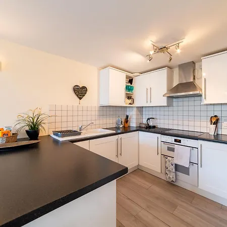Baywatch - 2 Bed Holiday home *