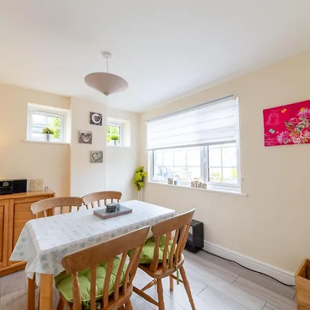 Baywatch - 2 Bed * St Ives (Cornwall)