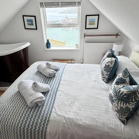 Apartment Smugglers Hideaway: Charming Fisherman's With Harbour View *