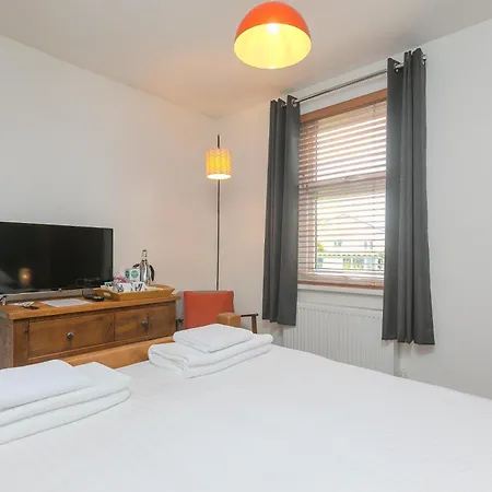 Bed & Breakfast Oystercatcher