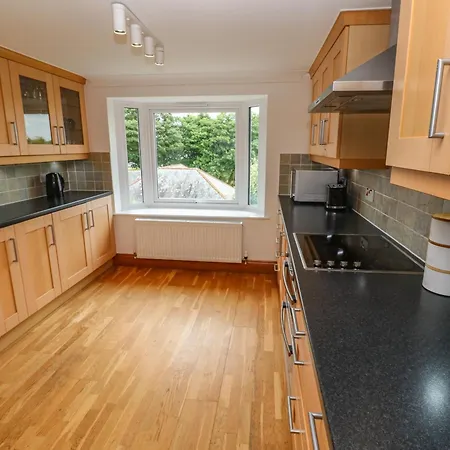 Apartment 8 Manor Close St Ives (Cornwall)