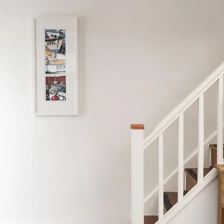 7 Virgin Street, *