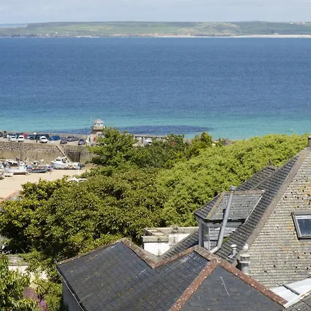 Mount Pleasant, * St Ives (Cornwall)