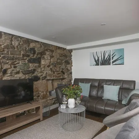 Mount Pleasant, Holiday home