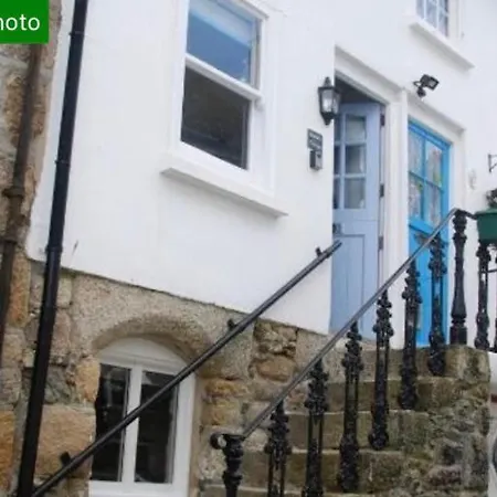 Holiday home Cornish In Downalong,