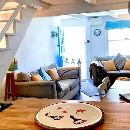 Cornish In Downalong, St Ives (Cornwall)