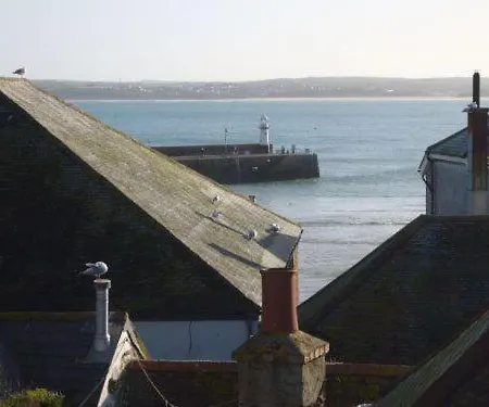 Mermaids Rest St Ives (Cornwall)