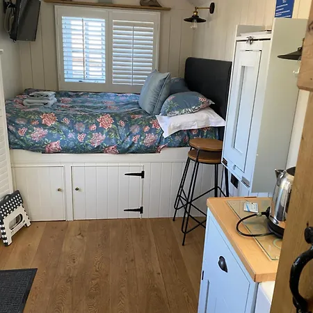 Downsfield 5*