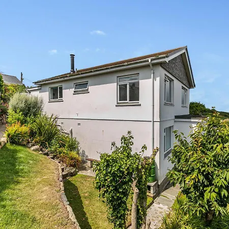 Trecarrack Carthew Way Holiday home *