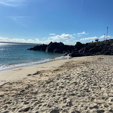 Tregenna House: Refurbished Family Townhouse With Garden And Parking * St Ives (Cornwall)