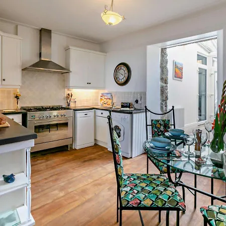 Apartment Lower Admirals View