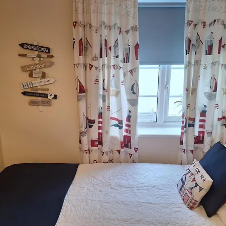 Baywatch - 2 Bed *