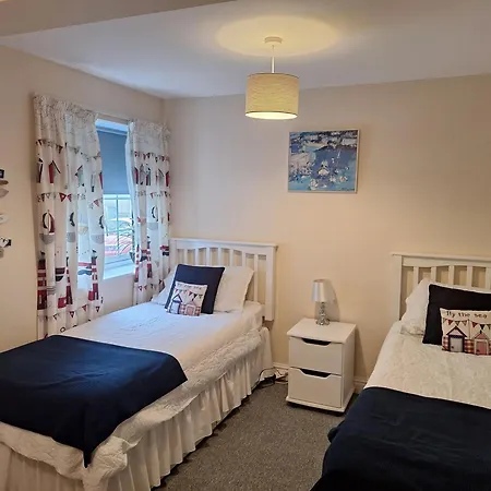 Baywatch - 2 Bed Holiday home *