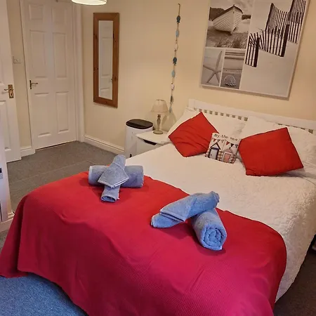 Baywatch - 2 Bed Holiday home