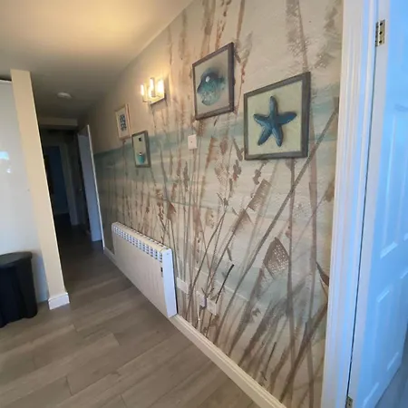 Baywatch - 2 Bed *