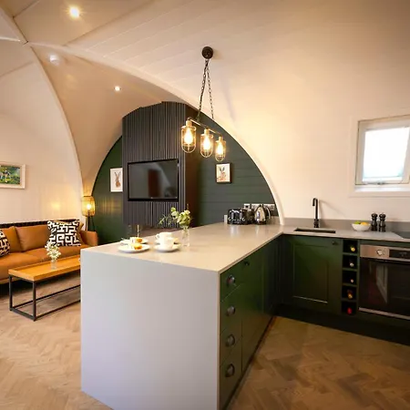 Pod - Luxury Glamping