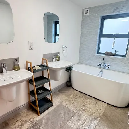 Tregenna House: Refurbished Family Townhouse With Garden And Parking St Ives (Cornwall)