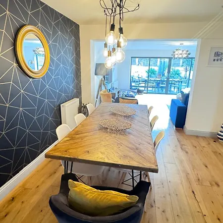 Tregenna House: Refurbished Family Townhouse With Garden And Parking * St Ives (Cornwall)