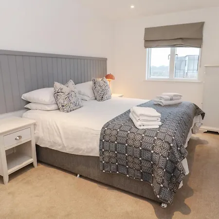Una, 73 Holiday home