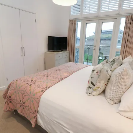 Una, 73 Holiday home