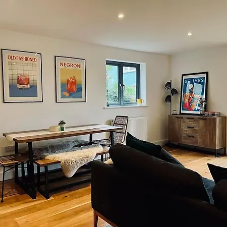 Family In With Parking! Holiday home St Ives (Cornwall)