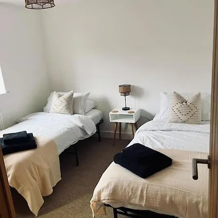 Holiday home Family In With Parking!