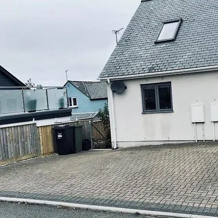 Family In With Parking! Holiday home