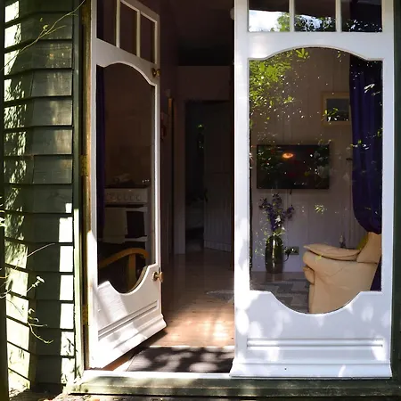 Retreat - Ukc2322 Holiday home